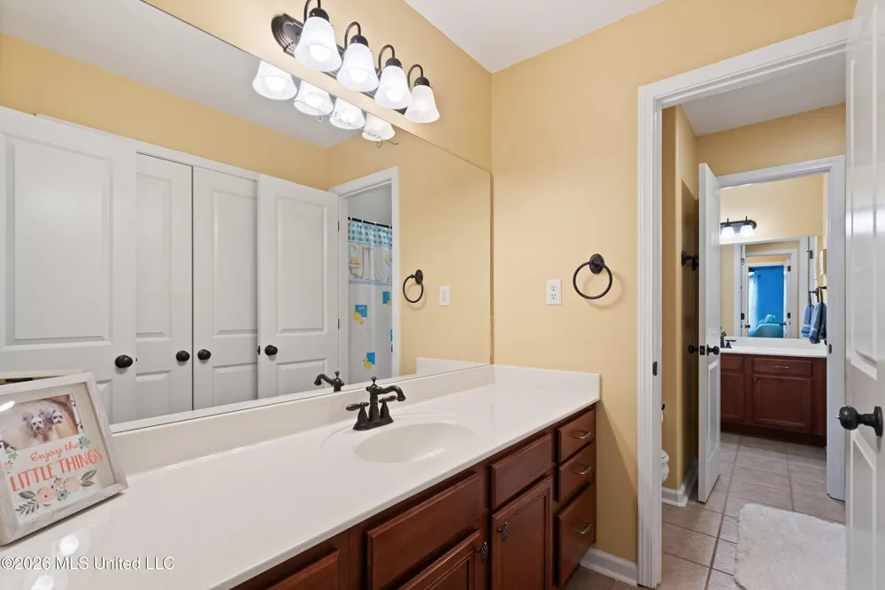 2157 Hemmingway Drive Nesbit, MS 38651