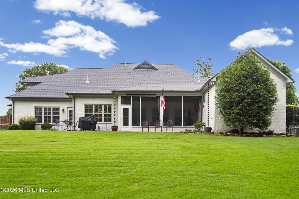 2157 Hemmingway Drive Nesbit, MS 38651