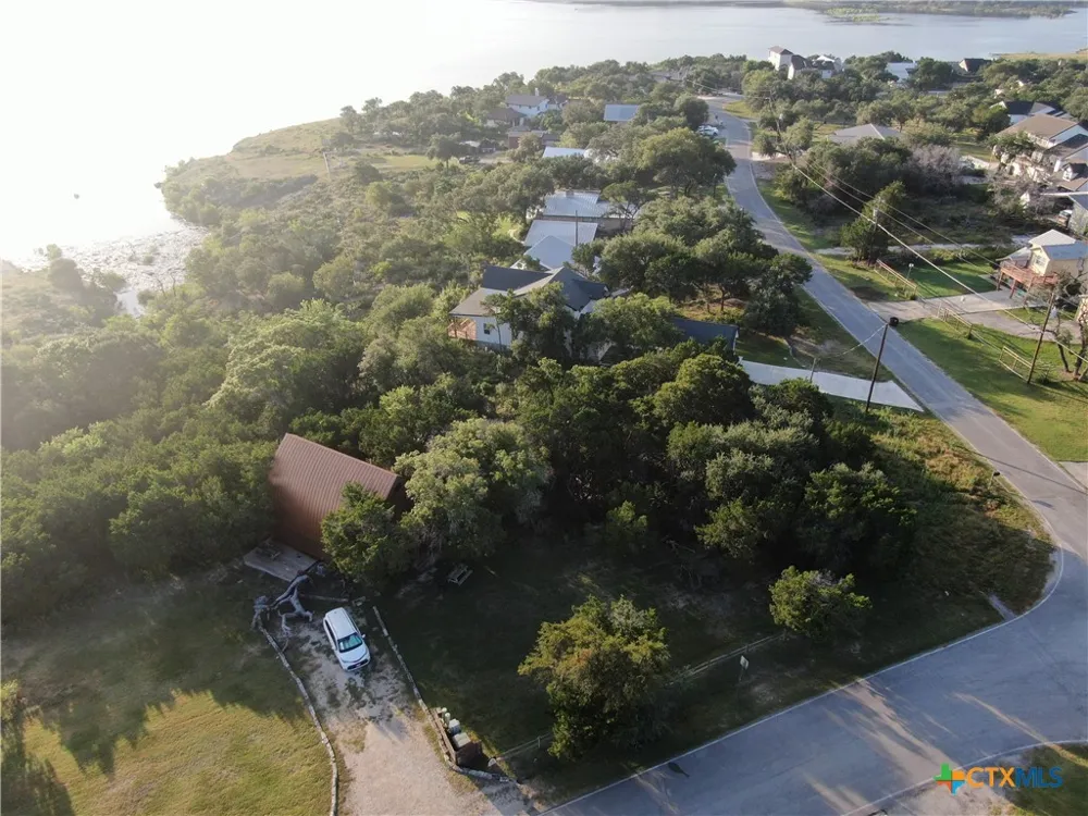 2111 Lakeview Drive Canyon Lake, TX 78133
