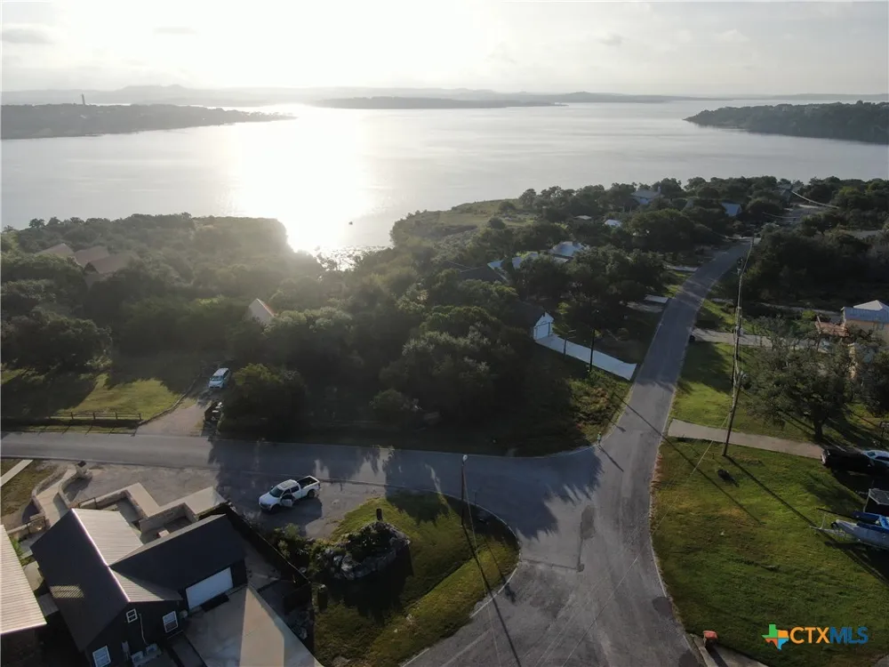 2111 Lakeview Drive Canyon Lake, TX 78133