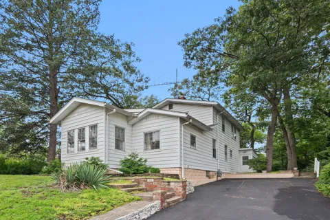 6108 Hemlock Avenue