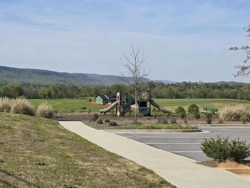 18 Farmview Way Dunlap, TN 37327