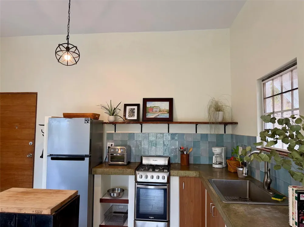 311 VILLA BORINQUEN Vieques, PR 00765