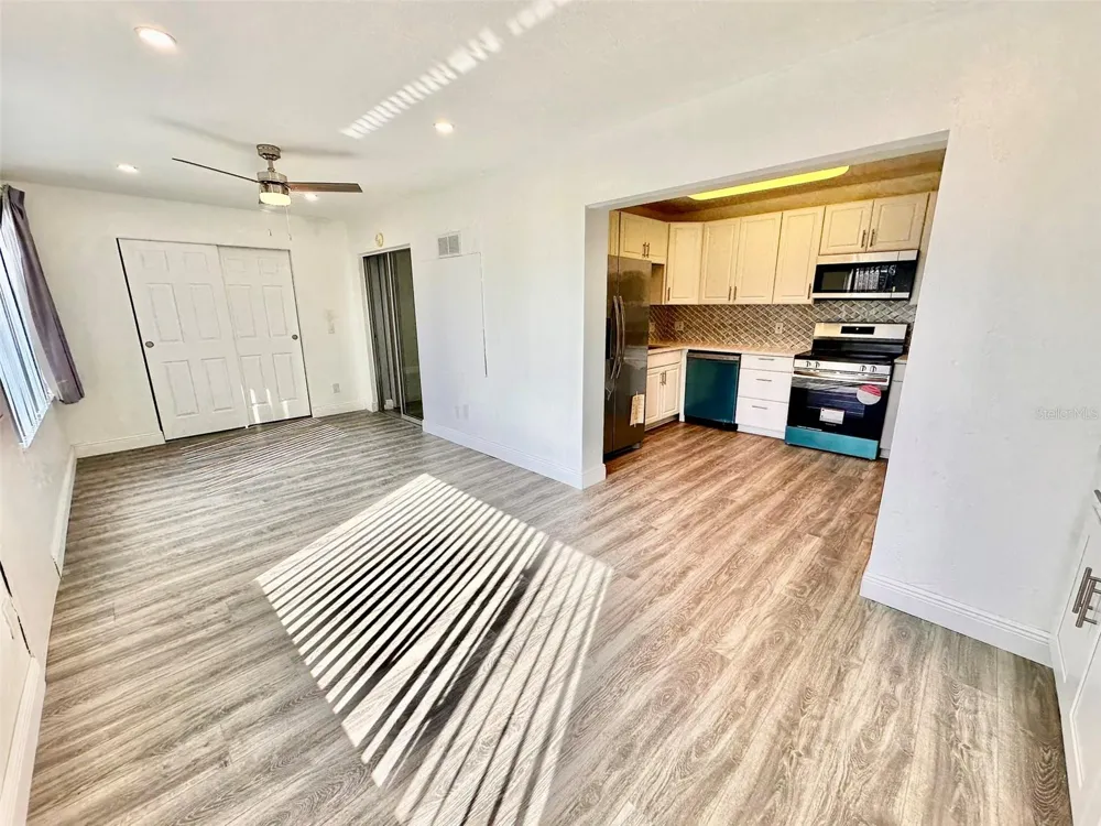 2431 CANADIAN WAY #37 Clearwater, FL 33763