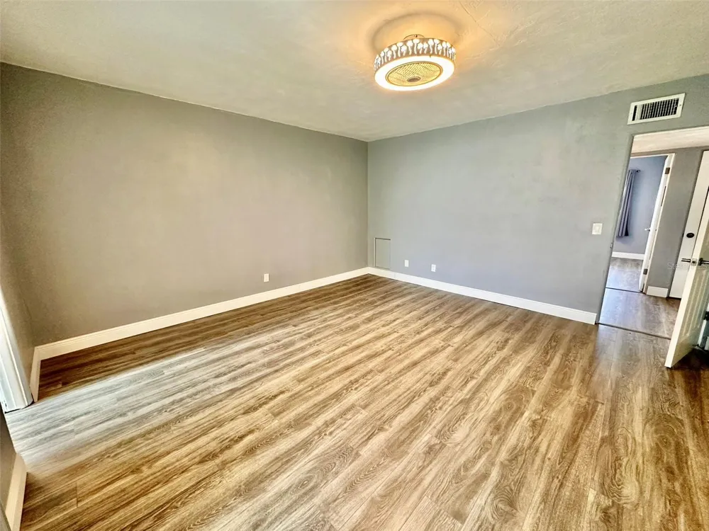 2431 CANADIAN WAY #37 Clearwater, FL 33763
