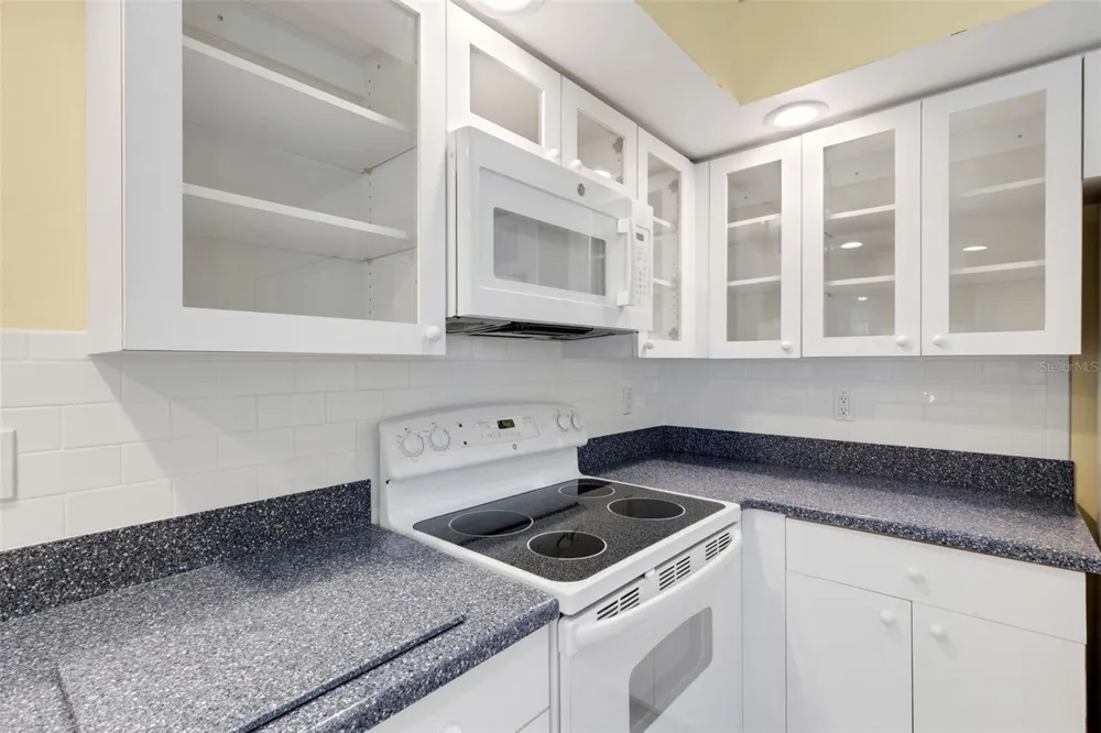 4430 FERN DRIVE Bradenton, FL 34208