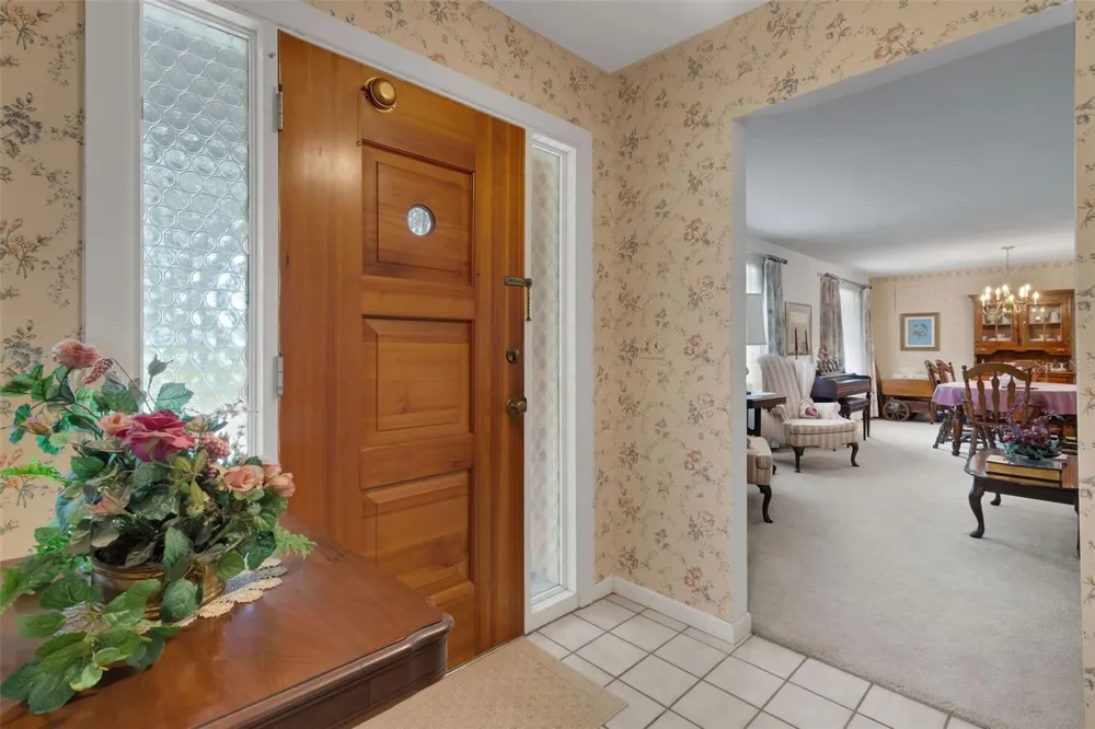 402 ABERDEEN COURT Lakeland, FL 33813