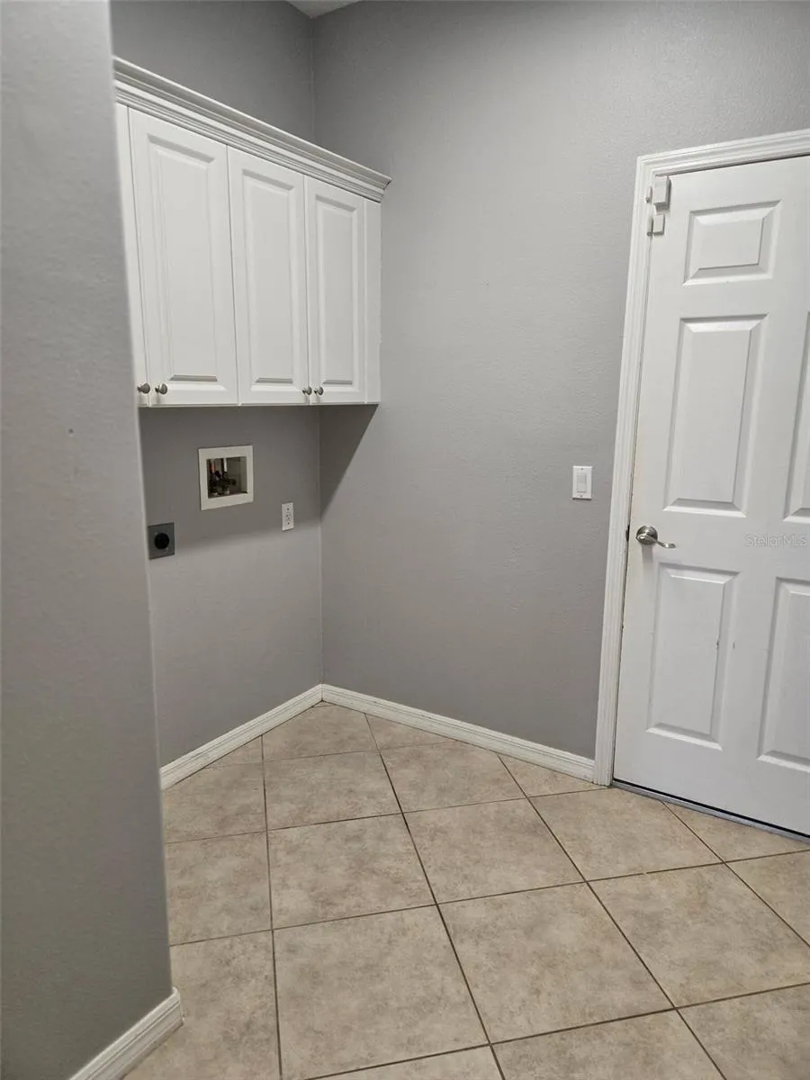 2739 ATWATER DRIVE North Port, FL 34288
