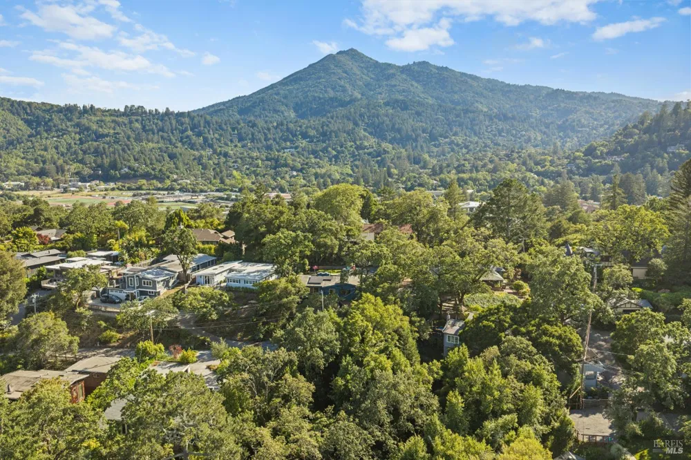 Quisisana Drive Kentfield, CA 94904