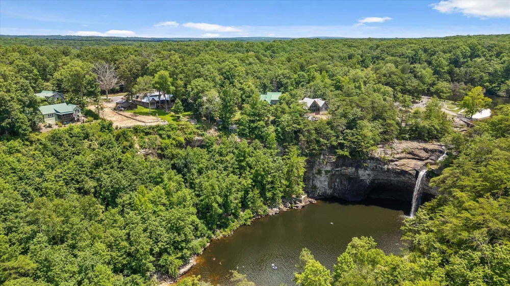 142 County Road 650 Mentone, AL 35984