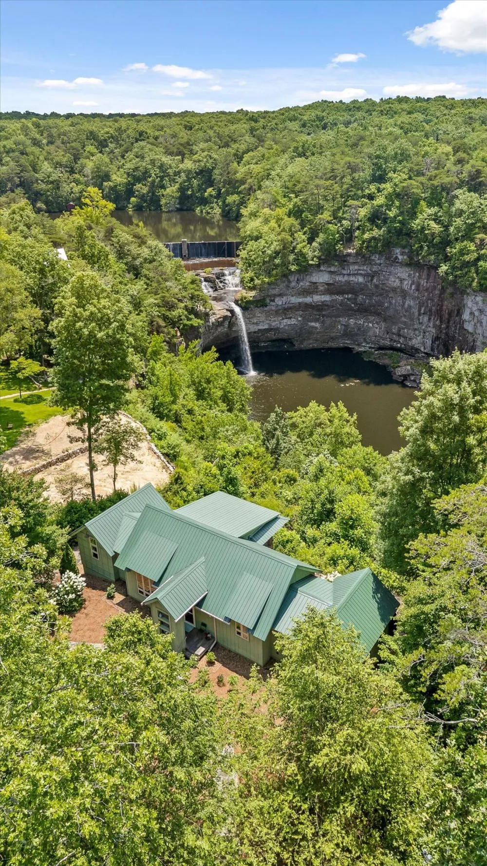 142 County Road 650 Mentone, AL 35984