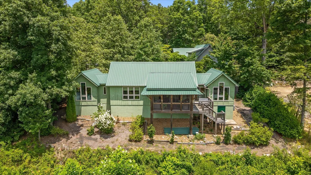 142 County Road 650 Mentone, AL 35984