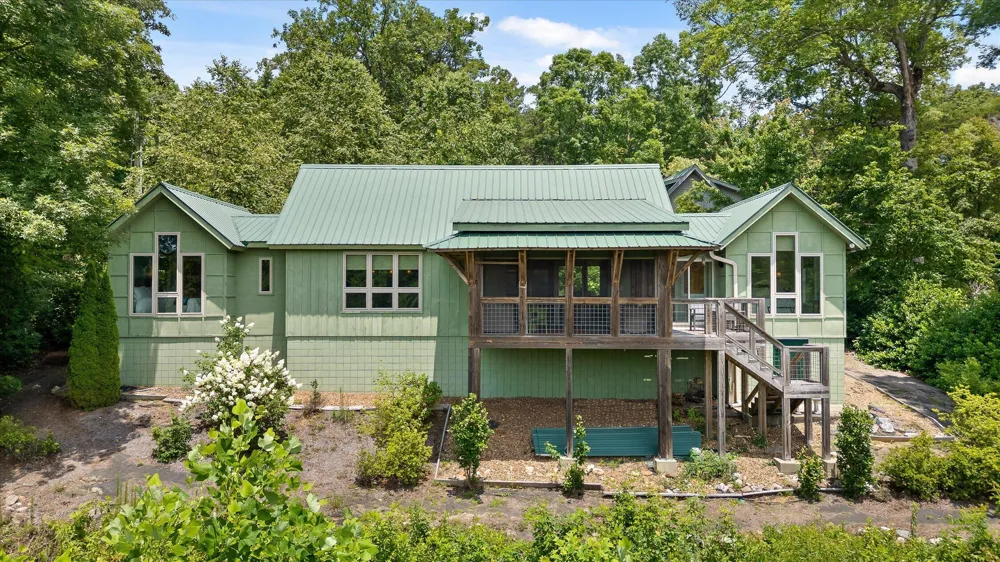 142 County Road 650 Mentone, AL 35984