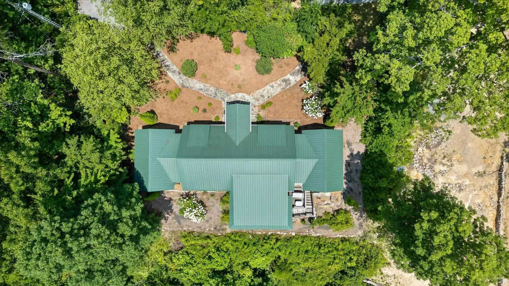 142 County Road 650 Mentone, AL 35984