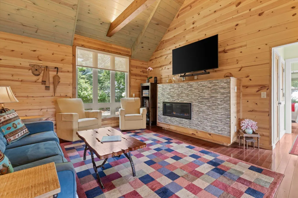 142 County Road 650 Mentone, AL 35984