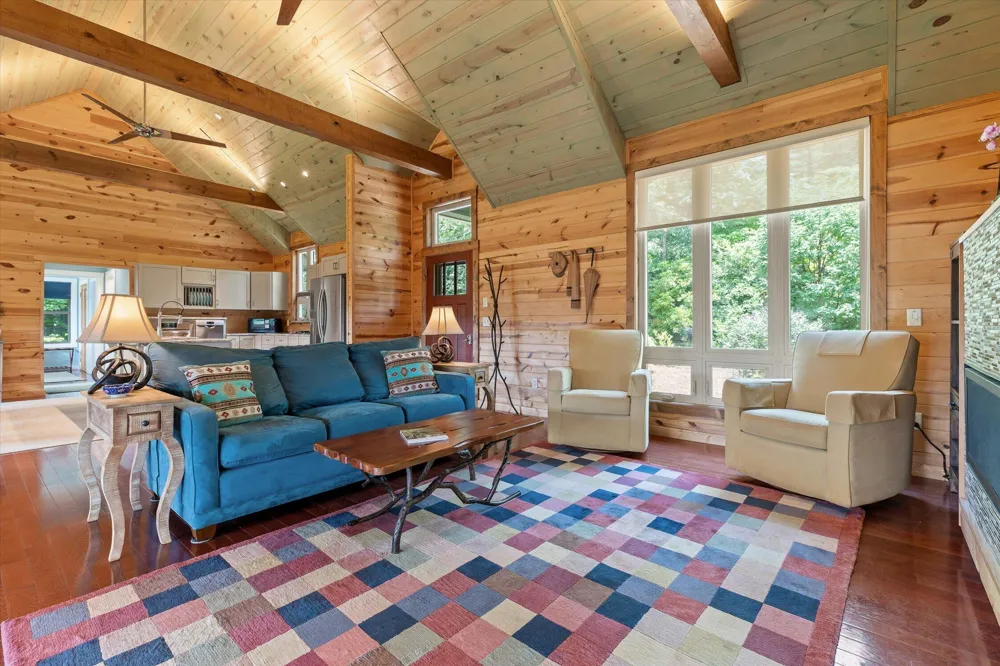 142 County Road 650 Mentone, AL 35984