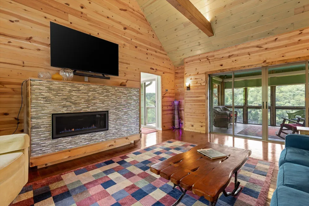 142 County Road 650 Mentone, AL 35984