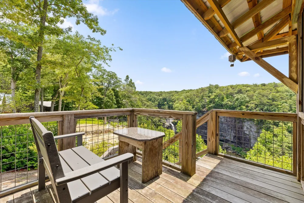 142 County Road 650 Mentone, AL 35984