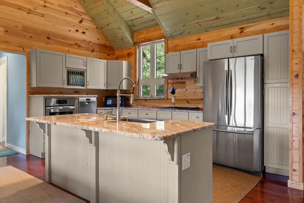 142 County Road 650 Mentone, AL 35984
