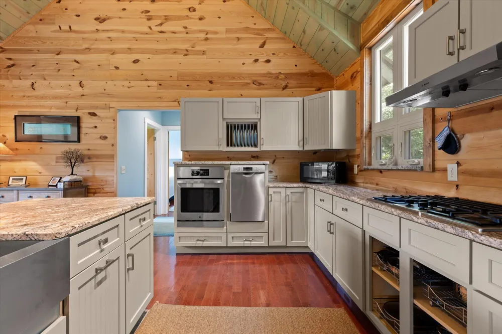 142 County Road 650 Mentone, AL 35984