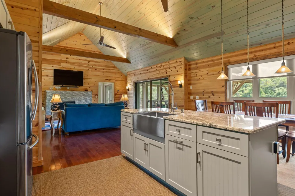 142 County Road 650 Mentone, AL 35984