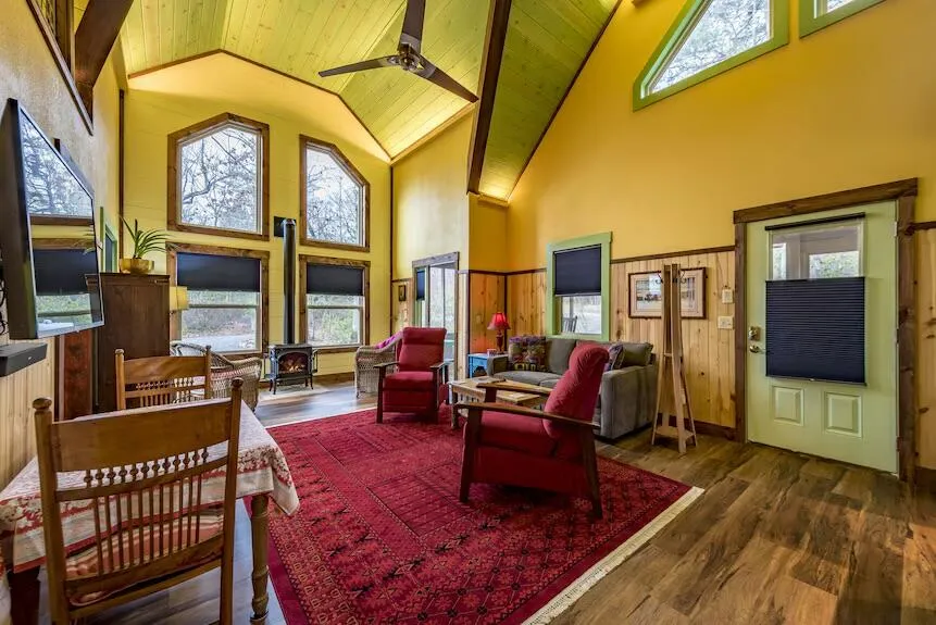 142 County Road 650 Mentone, AL 35984