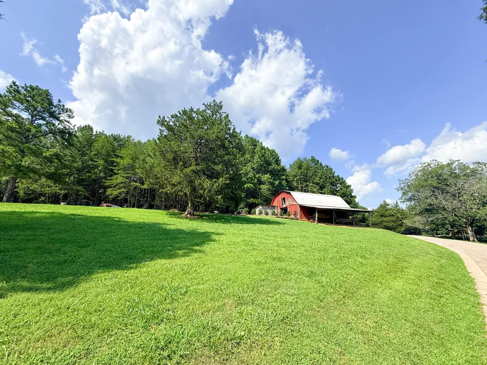 Porchlight Dr Chickamauga, GA 30707