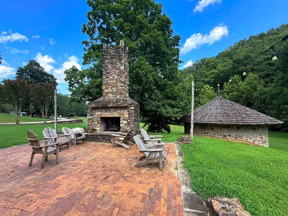 Porchlight Dr Chickamauga, GA 30707