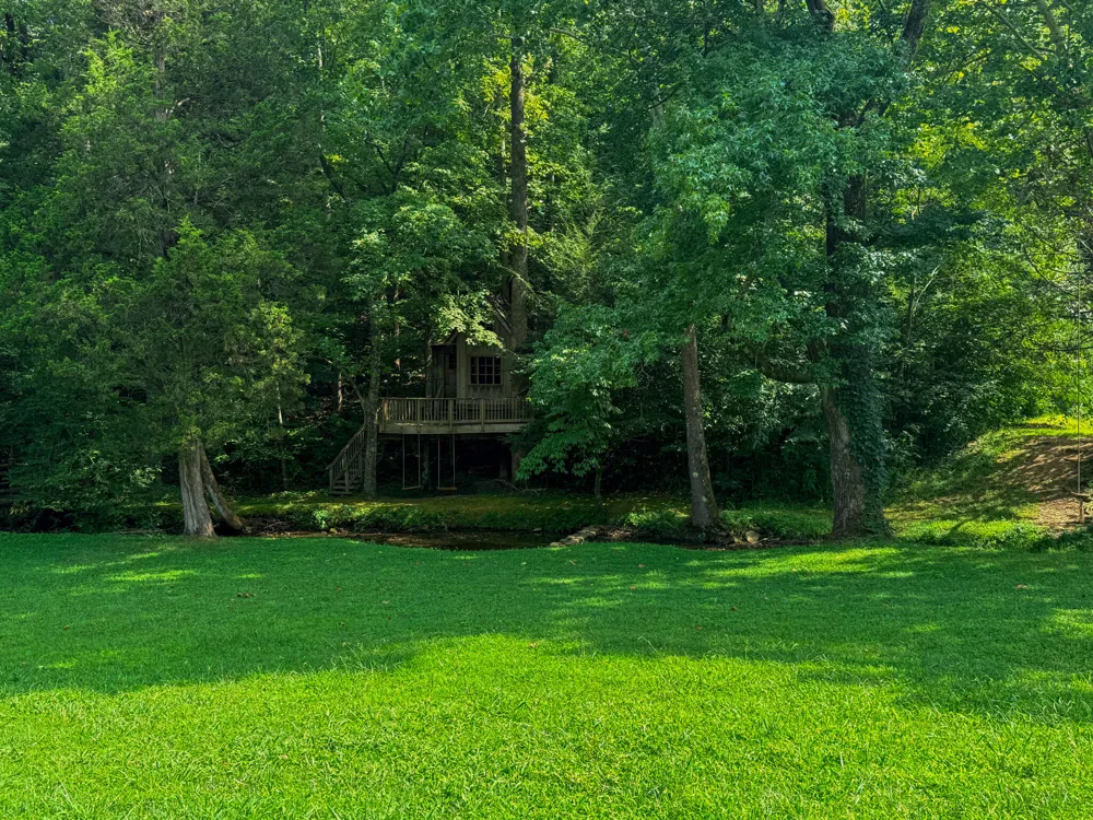 Porchlight Dr Chickamauga, GA 30707