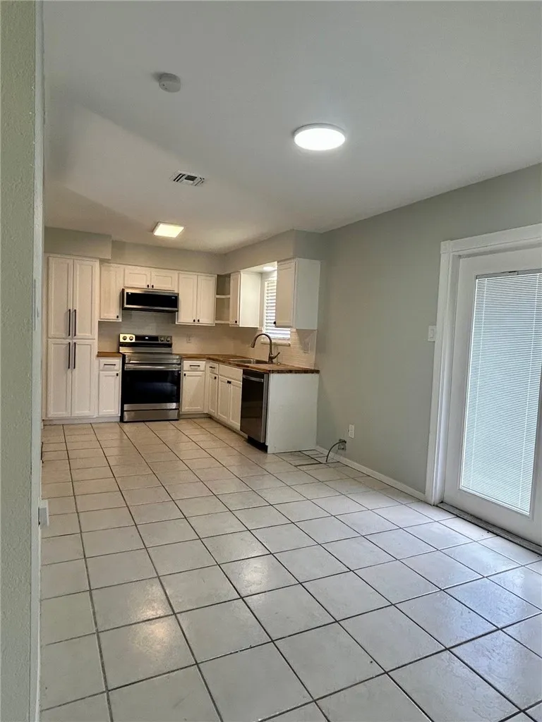 5801 WOODHAVEN DRIVE Corpus Christi, TX 78412