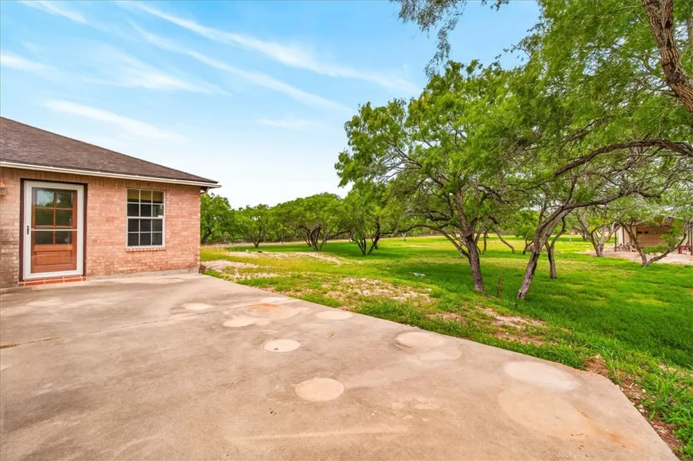 13934 County Road 1144 Sinton, TX 78387