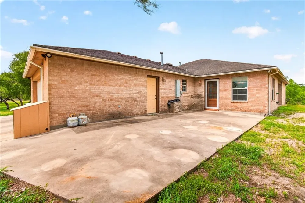 13934 County Road 1144 Sinton, TX 78387