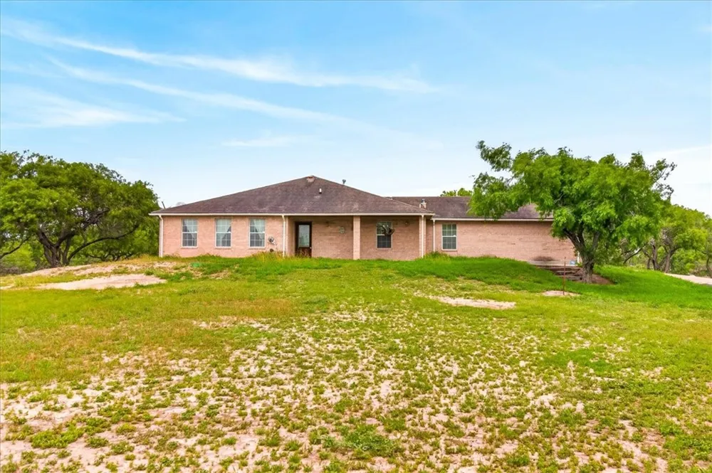 13934 County Road 1144 Sinton, TX 78387