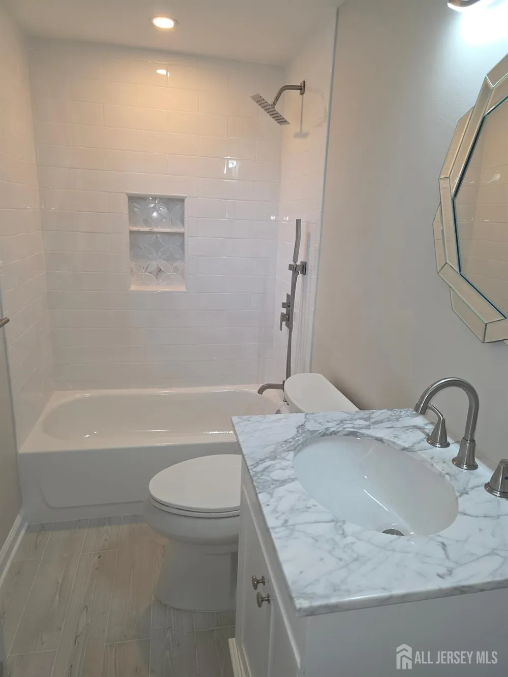 21 Market Street Edison, NJ 08817