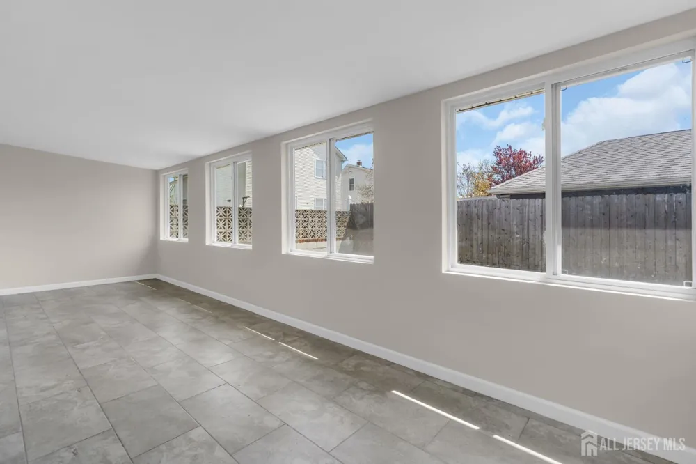21 Market Street Edison, NJ 08817