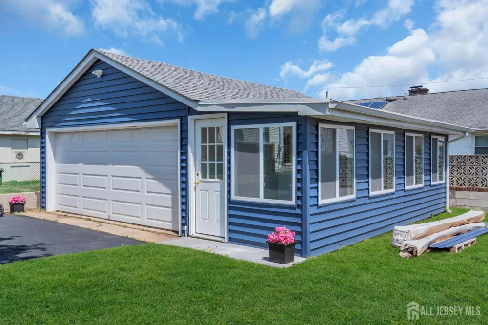 21 Market Street Edison, NJ 08817