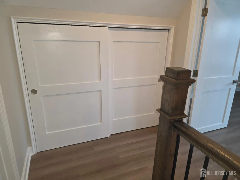 21 Market Street Edison, NJ 08817