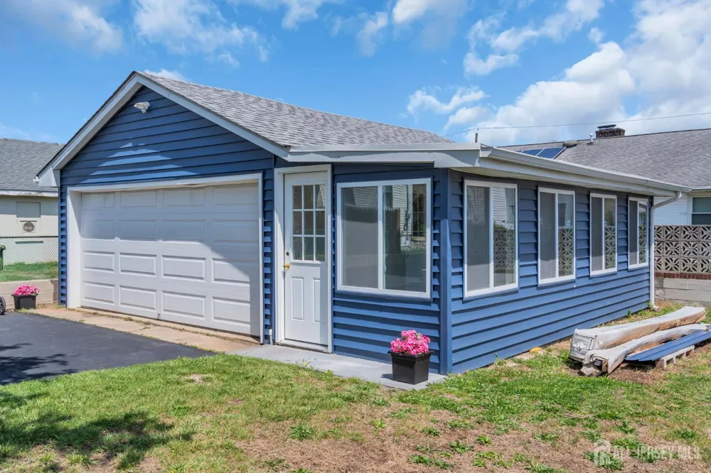 21 Market Street Edison, NJ 08817