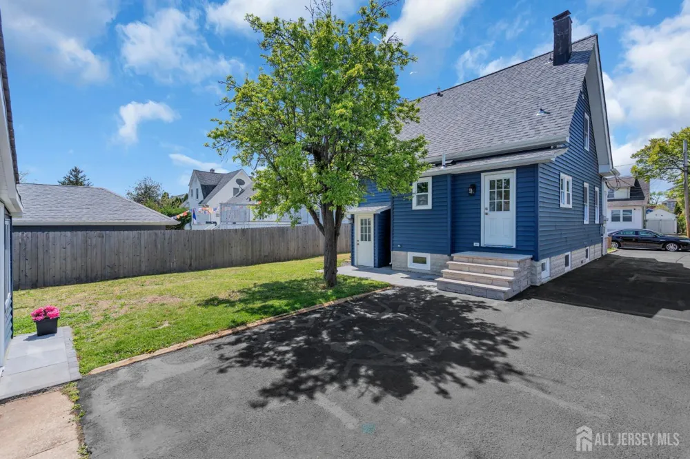 21 Market Street Edison, NJ 08817