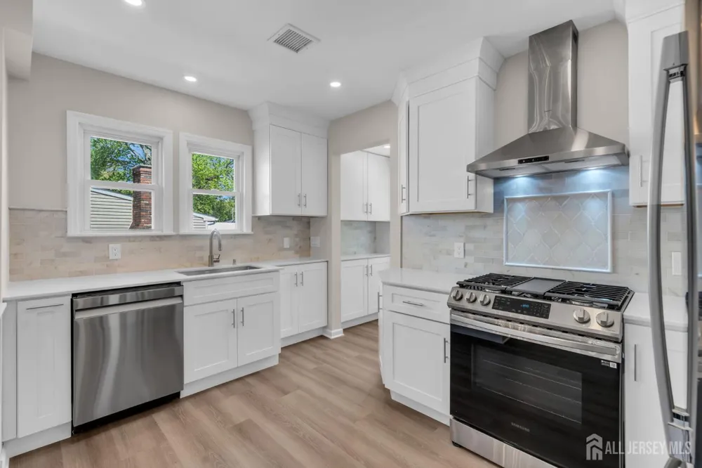 21 Market Street Edison, NJ 08817