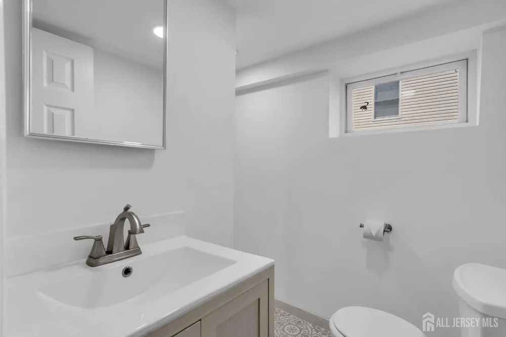 21 Market Street Edison, NJ 08817