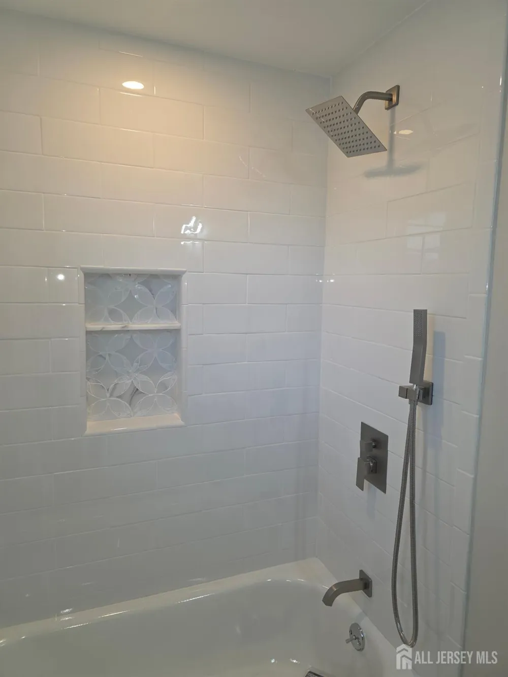 21 Market Street Edison, NJ 08817