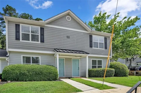 133 Bentley Parkway #C