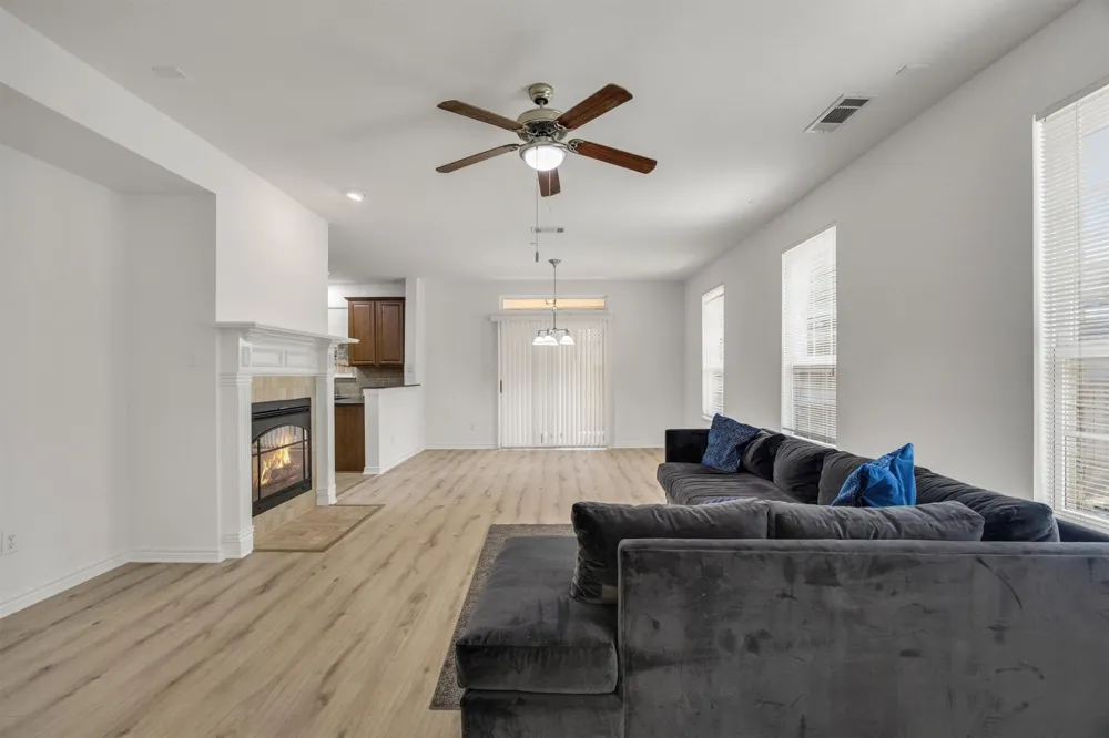 5824 Stone Mountain Road The Colony, TX 75056