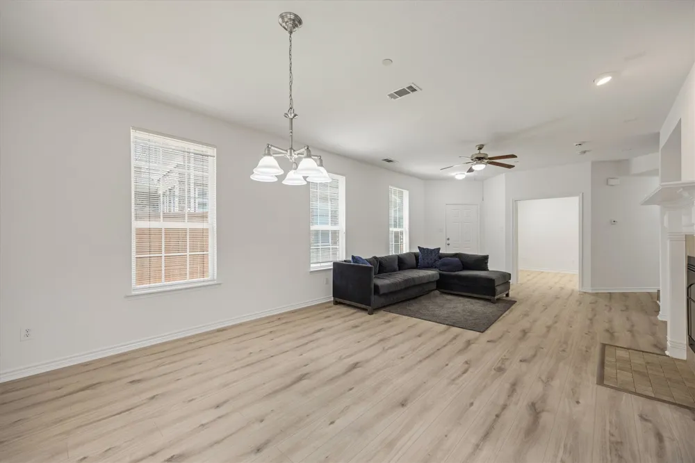 5824 Stone Mountain Road The Colony, TX 75056