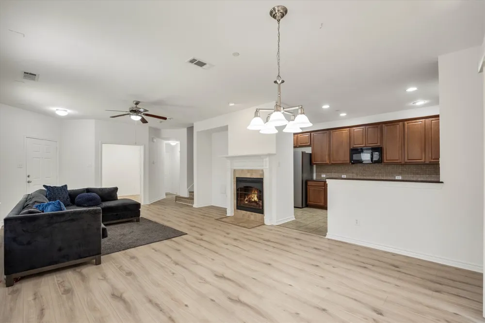 5824 Stone Mountain Road The Colony, TX 75056