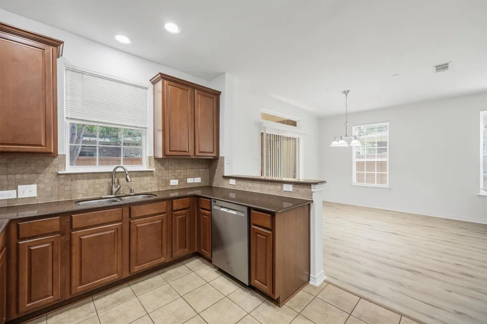 5824 Stone Mountain Road The Colony, TX 75056