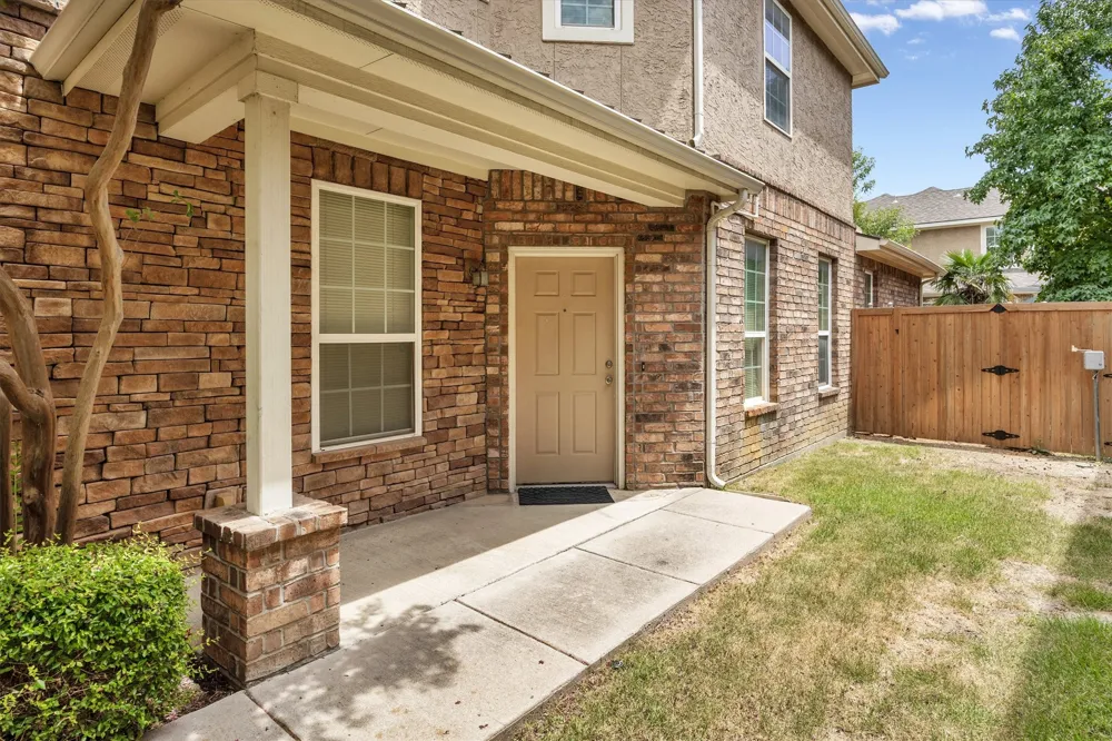 5824 Stone Mountain Road The Colony, TX 75056