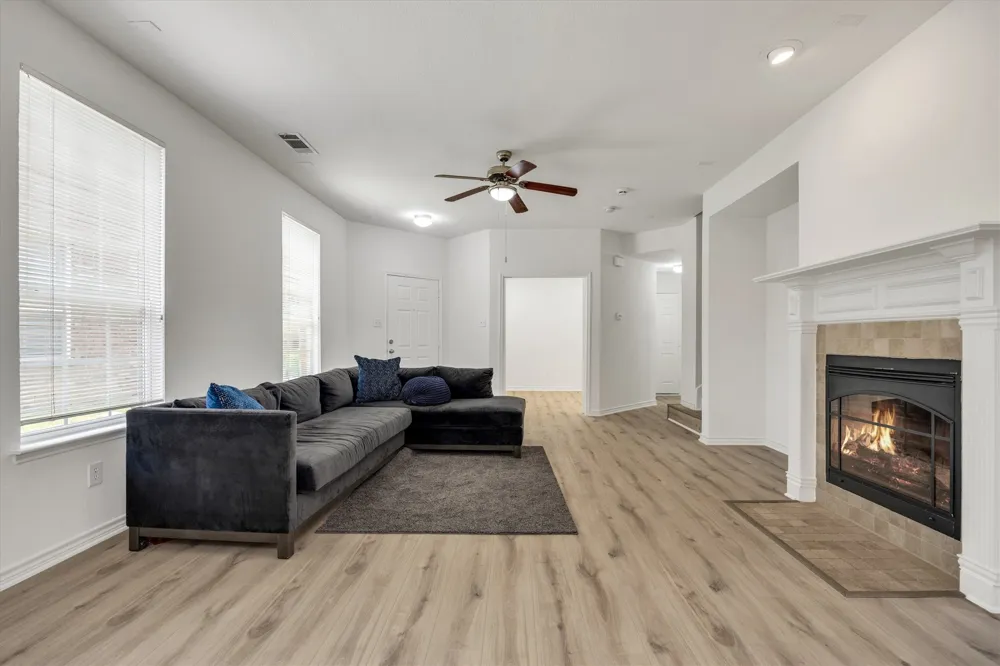 5824 Stone Mountain Road The Colony, TX 75056