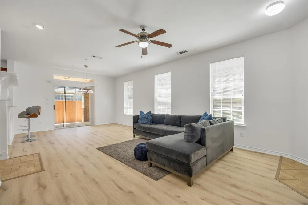 5824 Stone Mountain Road The Colony, TX 75056